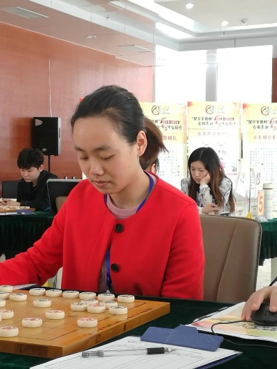 上海市浦东象棋比赛介绍中国象棋女子冠军的背后故事